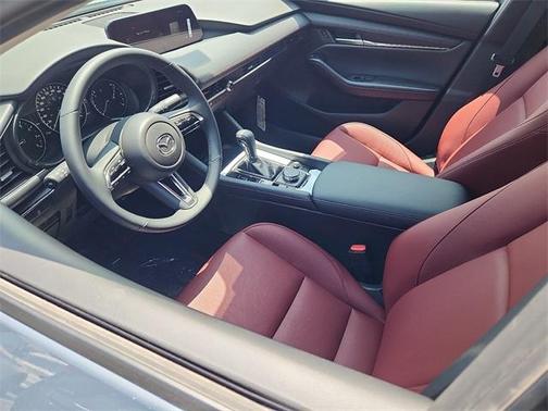 2025 Mazda Mazda3 2.5 S Carbon Edition
