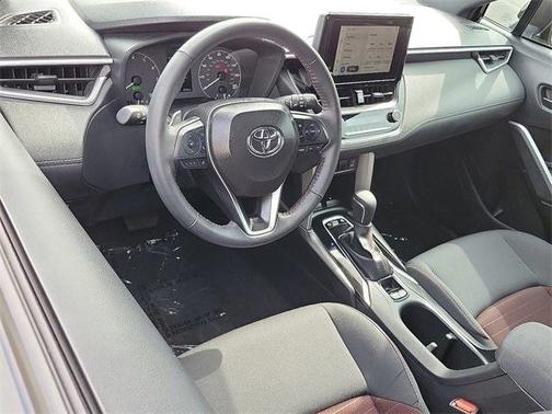 2025 Toyota Corolla Cross Hybrid SE
