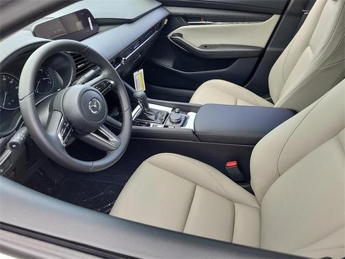 2025 Mazda Mazda3 FWD w/Preferred Package