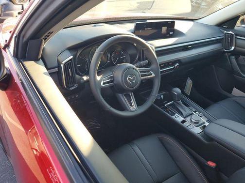 2026 Mazda CX-50 Premium Plus