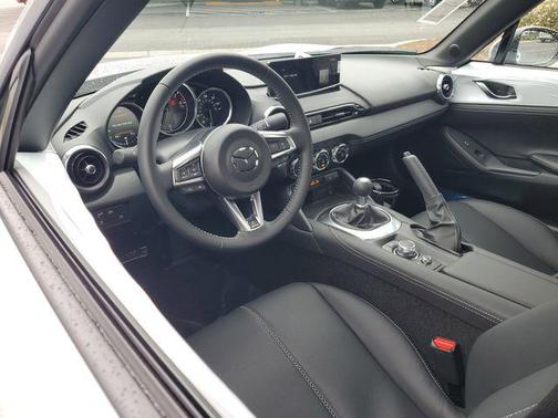 2025 Mazda MX-5 Miata RF Grand Touring