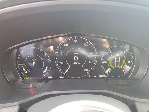 Rhodium White Premium 2026 Mazda CX-70 SC