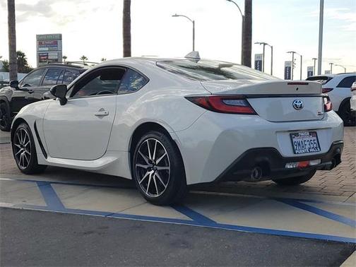 2024 Toyota GR86 Base