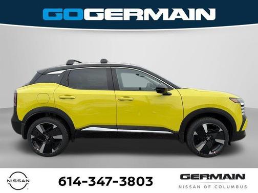 Yuzu Yellow/Super Black 2026 Nissan Kicks SR