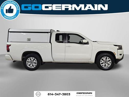 Glacier White 2022 Nissan Frontier SV