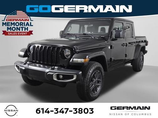 Black Clearcoat 2021 Jeep Gladiator Sport S
