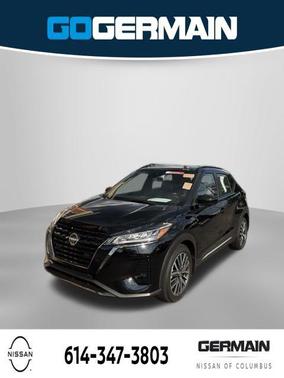Super Black 2024 Nissan Kicks SR