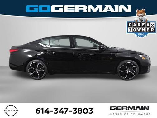 Super Black 2023 Nissan Altima 2.5 SR