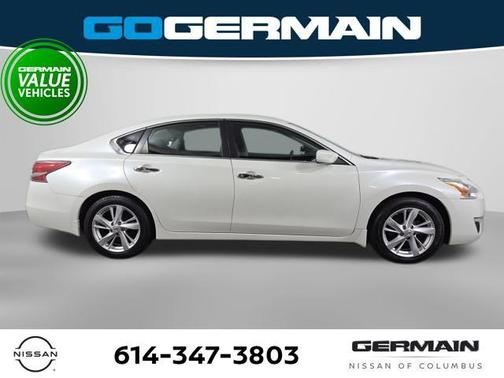 Pearl White 2015 Nissan Altima 2.5 SV