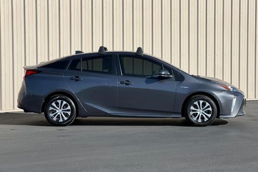2021 Toyota Prius XLE