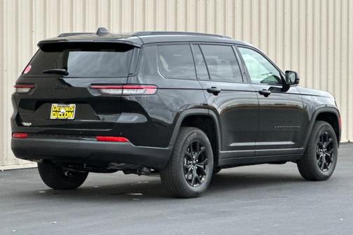 2025 Jeep Grand Cherokee L Laredo