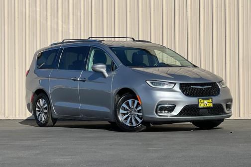 2021 Chrysler Pacifica Touring-L