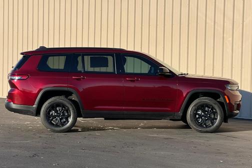 2025 Jeep Grand Cherokee L Laredo