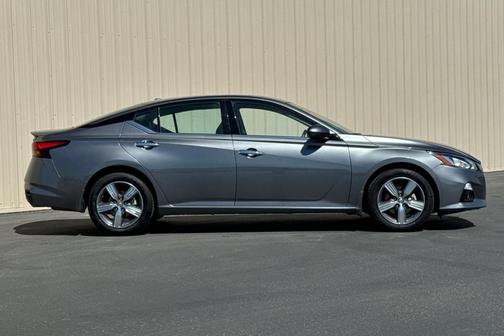 2022 Nissan Altima 2.5 SL
