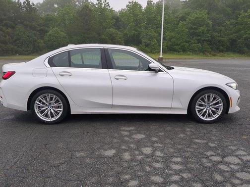 White Metallic 2024 BMW 330 i