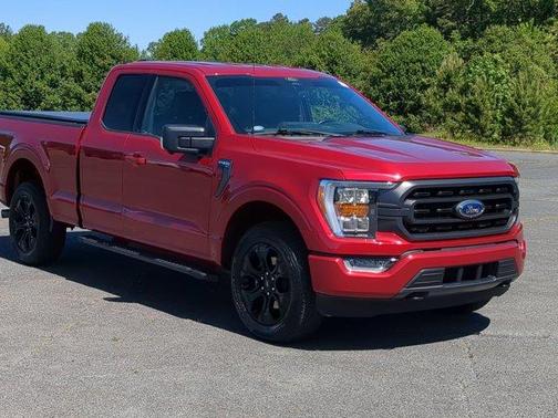 Red Metallic 2022 Ford F-150 XLT