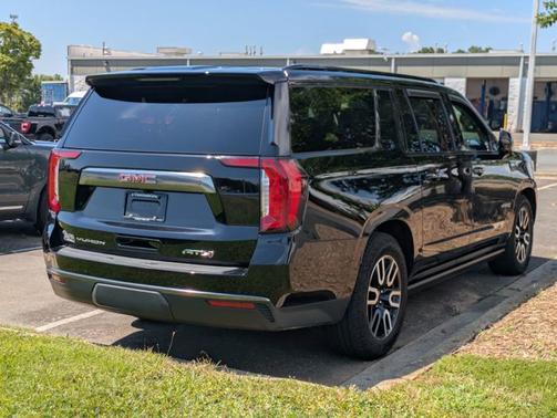 2023 GMC Yukon XL AT4