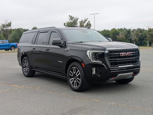 2023 GMC Yukon XL AT4