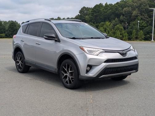 2018 Toyota RAV4 SE
