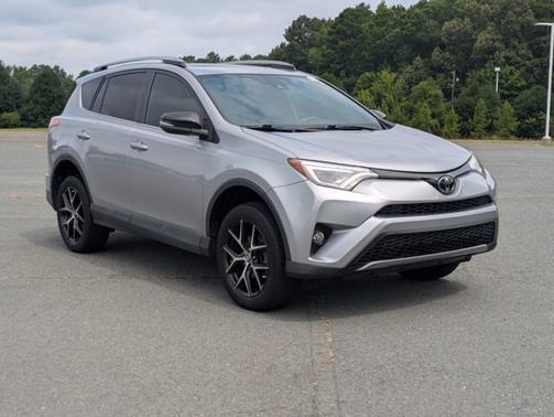 2018 Toyota RAV4 SE