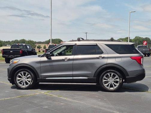 Gray Metallic 2023 Ford Explorer XLT