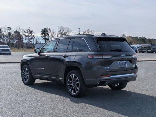 2022 Jeep Grand Cherokee Overland