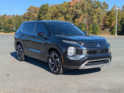 2024 Mitsubishi Outlander SE BLACK EDITION