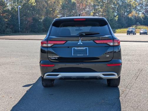 2024 Mitsubishi Outlander SE BLACK EDITION