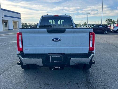 Avalanche 2026 Ford F-450 XLT