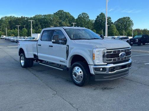 Avalanche 2026 Ford F-450 XLT
