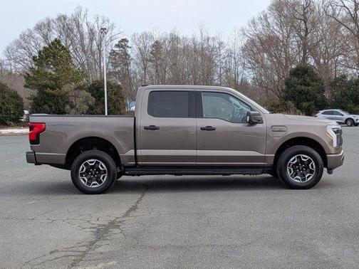 2023 Ford F-150 Lightning XLT