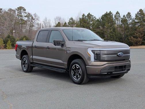 2023 Ford F-150 Lightning XLT
