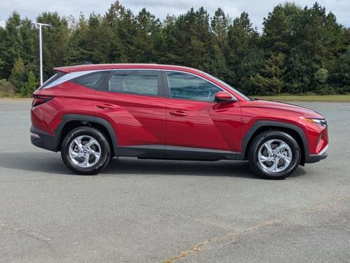 2024 Hyundai TUCSON SE