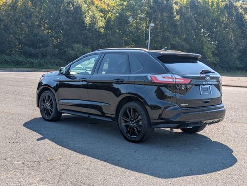 2022 Ford Edge ST-LINE