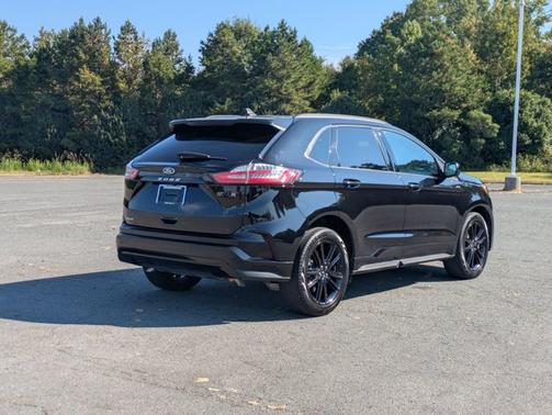 2022 Ford Edge ST-LINE