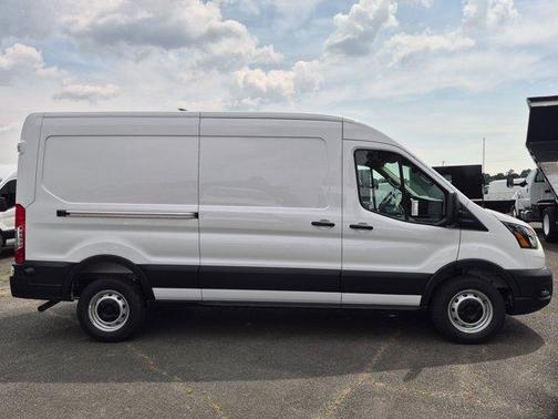 Oxford White 2026 Ford Transit-250 148 WB Medium Roof Cargo