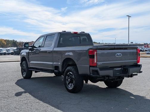 2024 Ford F-350 LARIAT SUPER DUTY