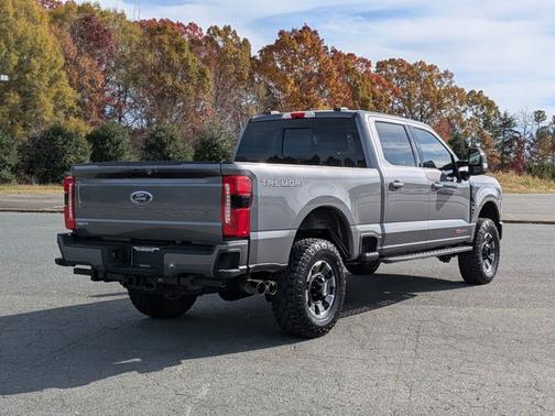 2024 Ford F-350 LARIAT SUPER DUTY