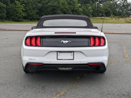 2019 Ford Mustang ECOBOOST PREMIUM