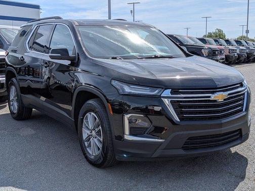 Mosaic Black Metallic 2022 Chevrolet Traverse LT Leather