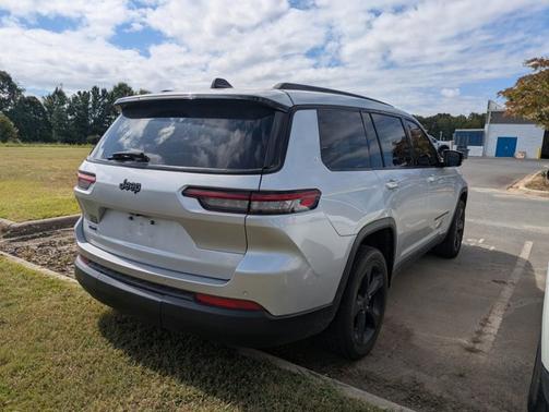 2023 Jeep Grand Cherokee LAREDO