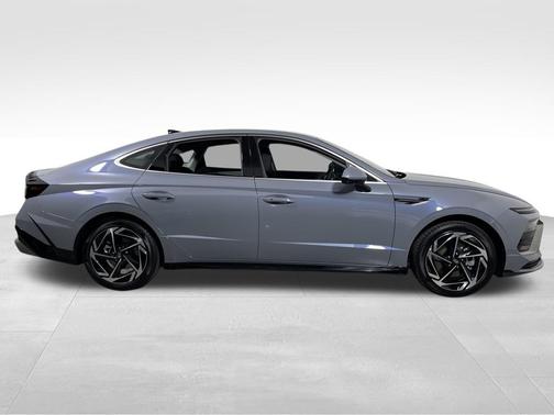 2026 Hyundai SONATA SEL