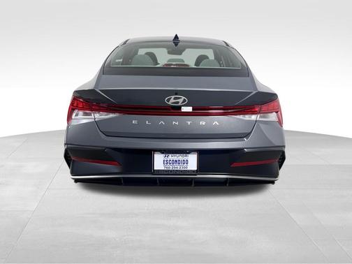 2025 Hyundai ELANTRA SEL