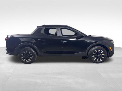 2025 Hyundai SANTA CRUZ SEL Activity