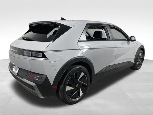 2026 Hyundai IONIQ 5 SE