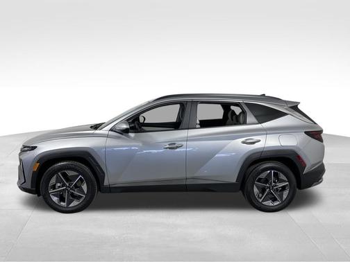 Shimmering Silver 2026 Hyundai TUCSON SEL