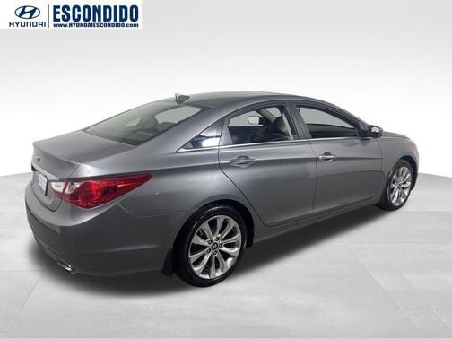 2013 Hyundai SONATA SE