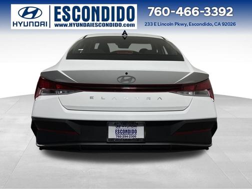 2026 Hyundai ELANTRA SE