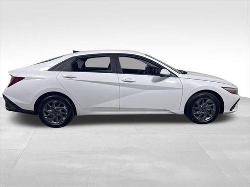 2025 Hyundai ELANTRA HEV Blue