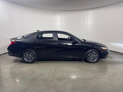 2025 Hyundai ELANTRA HEV Blue